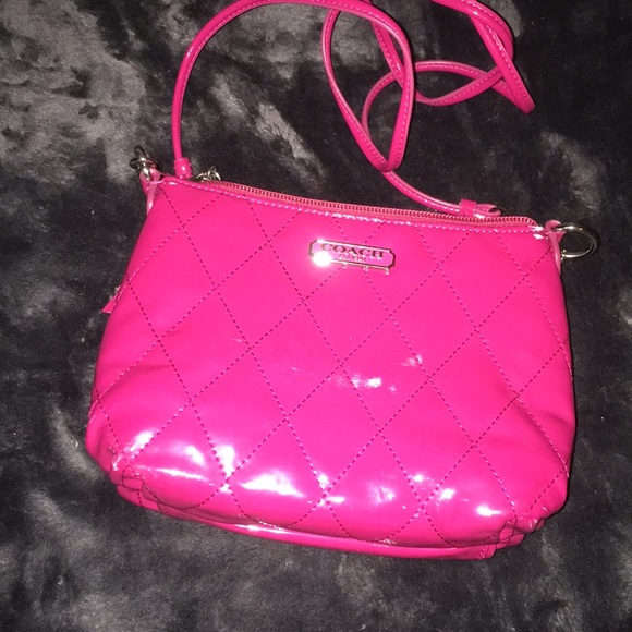 Adorable small Pink coach - Picture 4 of 8